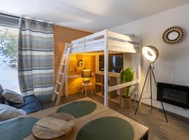 Les Izards - Joli studio aux Angles, hotel em Les Angles