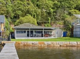Central Coast Waterfront 2BR with Jetty Access