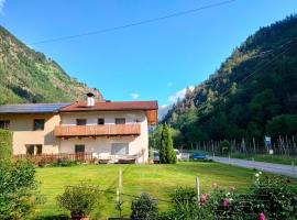 Schönes Apartment mit 80qm, khách sạn ở Senales