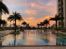 Q7 Riverside Private Room - Shared Apartment - Pool & BBQ, Hotel in Ho-Chi-Minh-Stadt