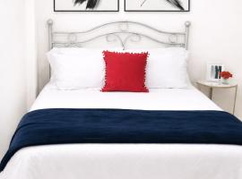 PINK POUI Spaces Vacation Rentals, hotel a Arima