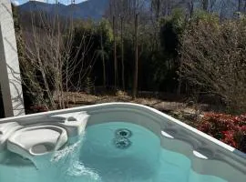 Maggie Valley Cabin - Hot Tub - Spectacular Views - Sleeps 7
