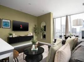 Luxury 3BR 2BA for 8 with Parking and Stunning Skyview!