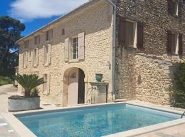 Gites L INSTANT PRESENT CHEZ LO – hotel w mieście Visan