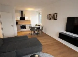 New & Modern - Stylish apartment with parking space