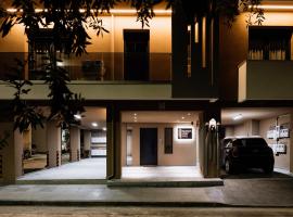 Dreamer's Luxury Suites (E1), hotel v mestu Volos