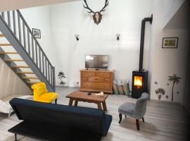 Gîte des castors, hotel a Harricourt