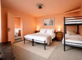 Rooms Balcony of Como, hotelli kohteessa Brunate