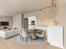 IDEAL FOR COMPANIES! Newly renovated and furnished appartements in Centrum Ulsteinvik, hotell i Ulstein