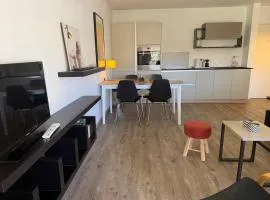 Beautiful 2-bedroom apartment with parking and pool