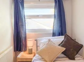 3-Bedroom Coastal Holiday Home-The Mumbles