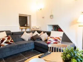 3-Bedroom Coastal Holiday Home-The Mumbles