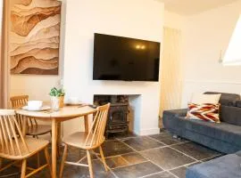 The Mumbles Coastal Escape Modern 3BR Holiday Home