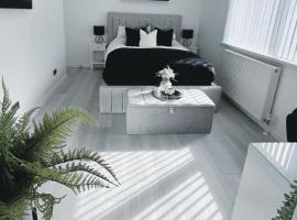 Love All, Hotel in Accra