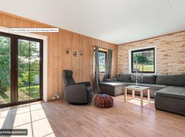 Spacious Newly Renovated Family Home, Hotel in Haugen