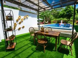 Amancay House, Jacuzzi and Pool
