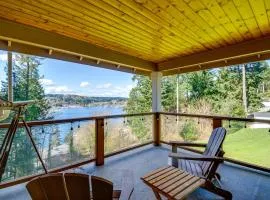 Premier Gig Harbor Home! Views, Spa & Billiards