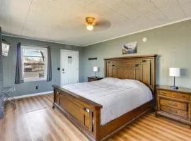 Stay on the Strip! Lake Ozark Gem with Pool Access