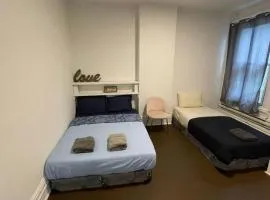 RONALDO'S FIFA WORLDCUP STAY-Fast Wifi-Direct Transit to Matches