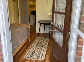 Silver Spring में, होटल Private Twin Bed Room & Shower