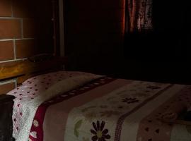 Hotel y cafe Bola Roja, hotel i Salamina