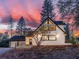 A Modern Hideaway - with hot tub, game room, and more