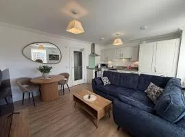 Picturesque Tornagrain Apartment 2bed Free Parking WiFi - Near Inverness Airport