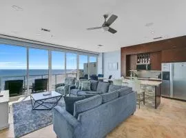 PH, Balcony, Lazy River, I-O Pools, Game Room, Spa, Beach, Luxury 2-2 Penthouse!