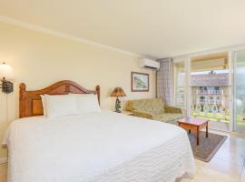 Islander on the Beach by Chase N Rainbows - Studio Ocean View #322, hotel din Kapaa