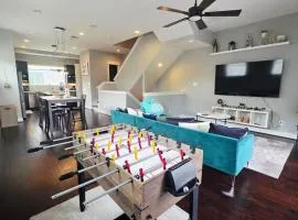 World Cup House-Downtown 3BR Retreat - Patio BBQ
