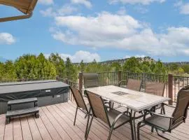 Viewing Deck! Scenic Tropic Sanctuary with Hot Tub