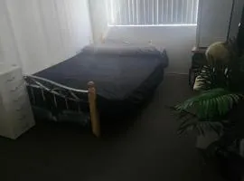 Room in a 2bed Demi-Apt