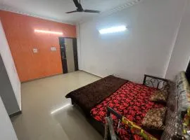 Yatrastha room service