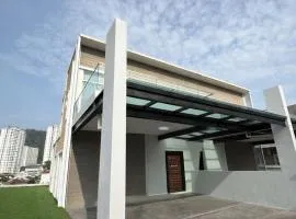 Penang Gelugor Landed House 4Rooms 3 Bathrooms