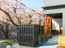 住三吉の宿 桜山路