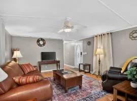 Peaceful Pines - 2BR Getaway Near Blue Ridge home