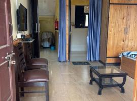 Nainitals Premium Luxury Villa 3Bhk, Hotel in Bhowāli