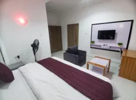 Hebron Hotels And Suites Owerri