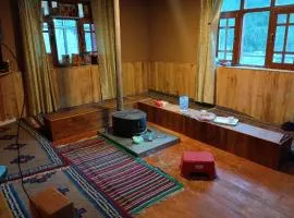 Dolma Home Stay shichling