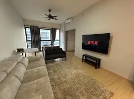 12 Comfortable Unit Near MRT with Link Bridge