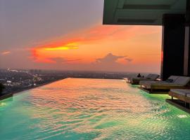 ริเวอร์วิวแม่น้ำเจ้าพระยา62ชั้น, hotel i Ban Sai Ma
