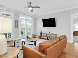 2 Suites Walkable Historic District Free Parking The Juliette by AvantStay