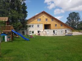 Gîte 2-4 personnes、Passonfontaineのホテル