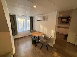 Cozy downtown apartment 2 twin or 1 double bed