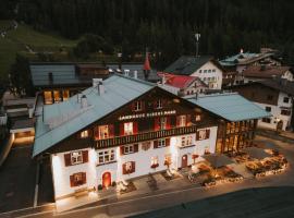 Landhaus Albert Murr inkl Premium Sommerkarte: Sankt Anton am Arlberg şehrinde bir otel