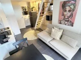 Excellent studio apartment close to the pedestrian street