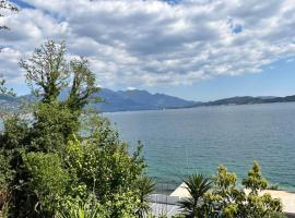 Lovely home with Panaromic Sea View, Free Parking, Hotel in Bijela