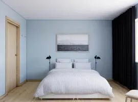 Eldá Guesthouse Rooms with private bathroom