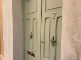 Historic Senglea Maisonette with Private Entrance