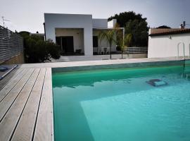 Villa Anemone - Relax in villa tra mare e piscina, hotel en Plemmirio